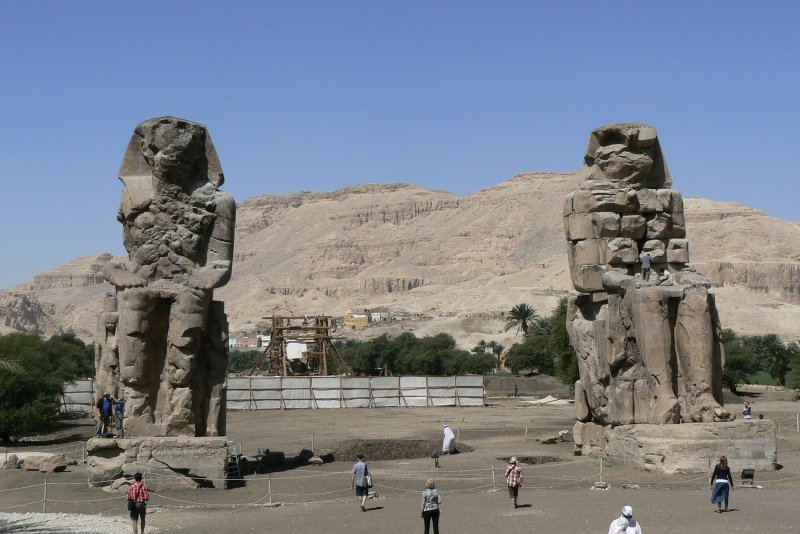 08 LUXOR Colossi di Mennone